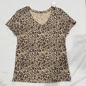 NWT Gap Leopard Print V-Neck Women's Top—Large